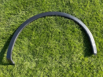 Porsche cayenne правая молдинг крыла задняя 7p5853828d фото №1