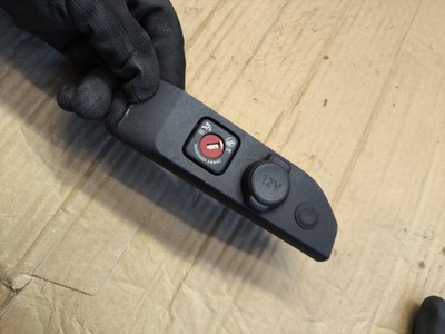 Citroen jumpy proace ii заглушка роз'єм прикурювача подушка безпеки 98338631zd ? фото №1