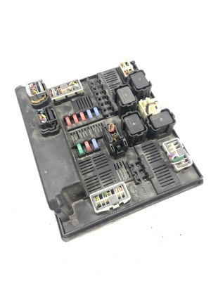 Коробка модуль bsi renault 284b60723r фото №1