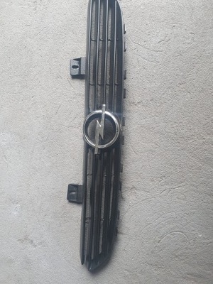 Решітка радіатора решітка радіатора opel vectra b фото №1