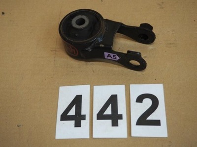 Кронштейн подушка кронштейн двигателя toyota yaris iii фото №1