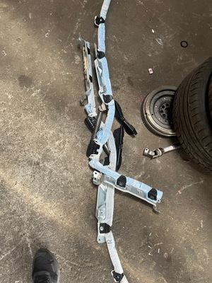 Шторка безопасности правая bmw x1 e84 фото №1