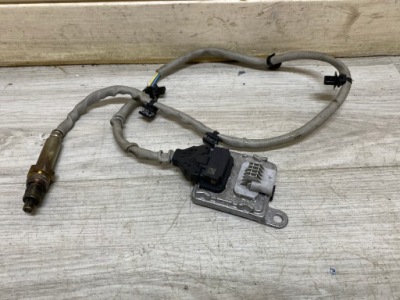 Trafic iii lift датчик лямбда-зонд nox 2,0 227909507r фото №1