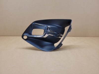 Права решітка бампера renault clio v 2019- фото №1