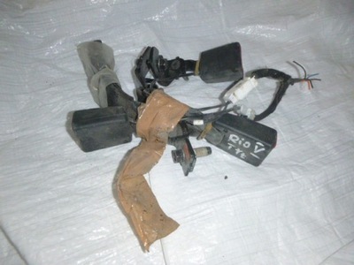 Заскочки поперечина задня задні сидіння натягувач kia rio iv фото №1