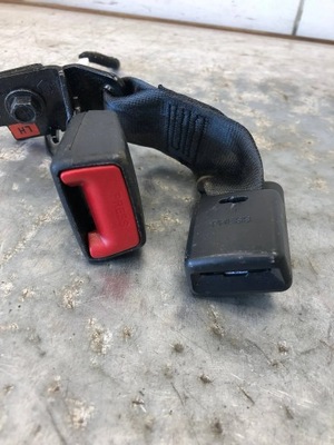 Кліпса поперечина лівий задня kia rio iv 898j0h8200wk фото №1