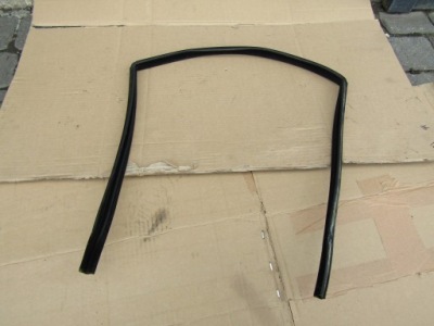 1 mercedes w124 прокладка скло двері лівий задній sedan фото №1