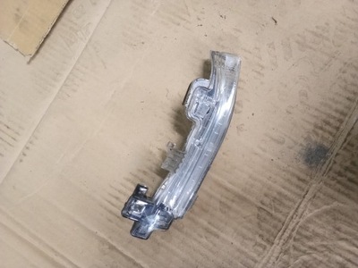 ПОВОРОТНИК ЛЕВЫЙ VOLVO V60 S60 3100929