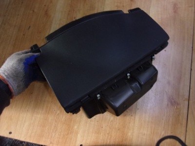 Citroen berlingo iii бардачок полка водителя фото №1