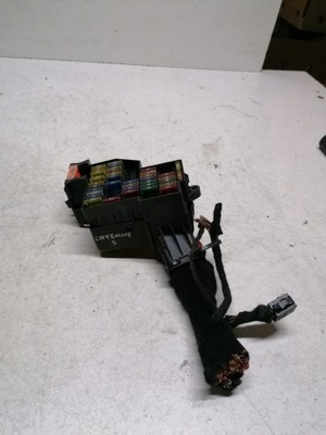 Коробка предохранителей porsche cayenne фото №1