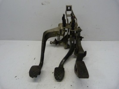 Педали 8d1721117d vw passat b5 фото №1