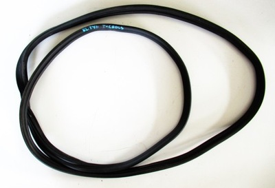 Vw t-cross 21r прокладка крышки багажника фото №1