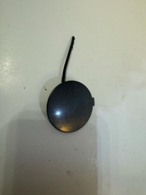 Audi a4 b8 13r.- заглушка фаркоп бампера перед 8k0807241 фото №1