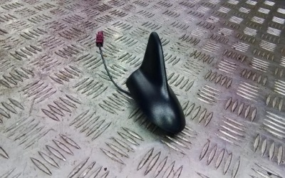 Opel insignia a антенна кровельная 13241275 --- фото №1