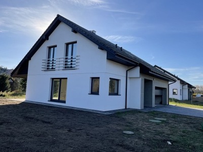 Dom, Zgierz (gm.), Zgierski (pow.), 211 m²