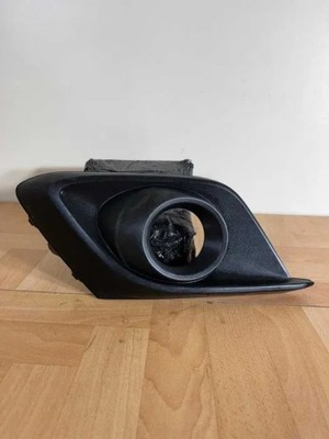 Решітка бампера mazda 3 ліва фото №1