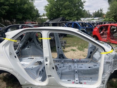 Блок двигателя крышный правый aygo x 22- фото №1