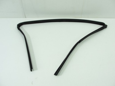 Прокладка скло двері перед права toyota aygo ii фото №1