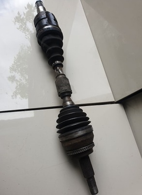 Corolla verso ii 2.2 d-cat привідний вал ліва euj104bp18a фото №1