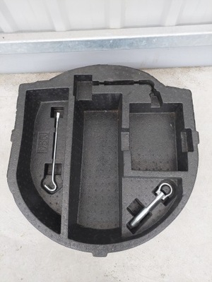 Mazda 2 dj пенополистирол bagażbnika hak фото №1