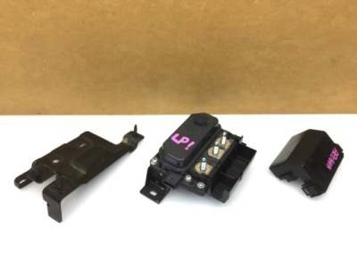 Renault arkana предохранитель модуль напряжения аккумулятор фото №1