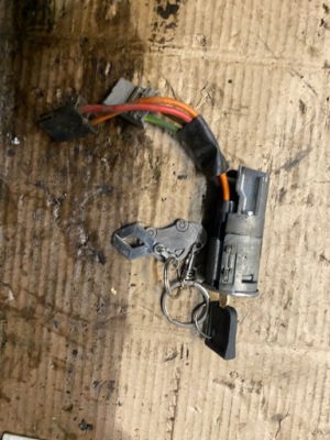 Renault master ii замок зажигания с ключ фото №1