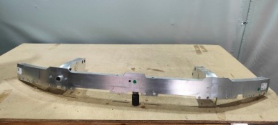 Балка бампера перед mercedes w206 c klasa фото №1