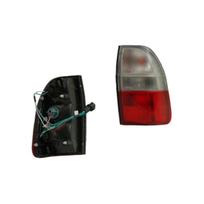 Лампа задняя правая mitsubishi l200 01-05 фото №1