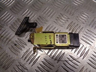 Замок кришка пального hyundai sonata 95720-3d000 фото №1