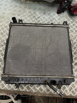 Радиатор воды jeep grand cherokee 2 2.7 crd автоматическая коробка передач фото №1