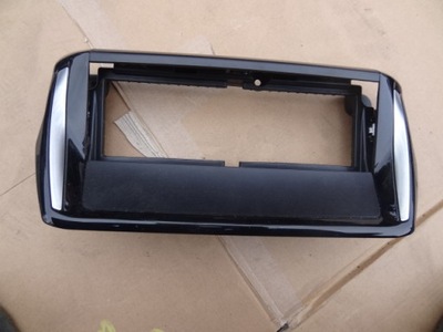 Рамка захист радіо peugeot 208 i фото №1