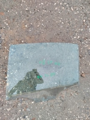 Skoda octavia 2 ii рестайлинг  10r hb стекло дверь левая задний  задняя фото №1