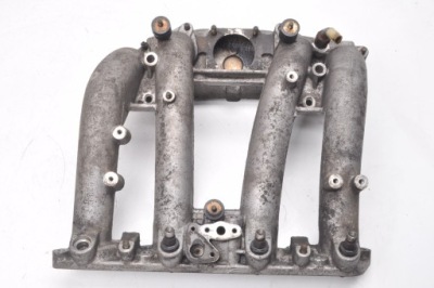 Mercedes w123 2.3 колектор всмоктуючий r1021410301 фото №1
