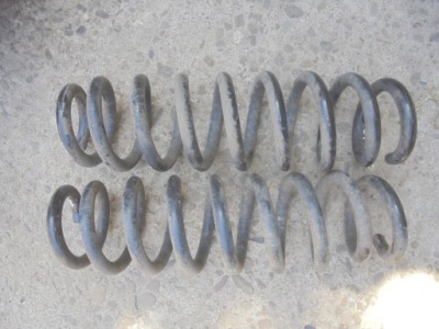 Пружина bmw 3 coupe 320 e92 задня 2005-2008 фото №1