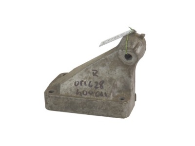 Кронштейн кронштейн двигуна права mercedes a6282231004 фото №1