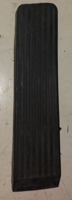 Mercedes w 126 sec гумовий елемент педалі газу фото №1