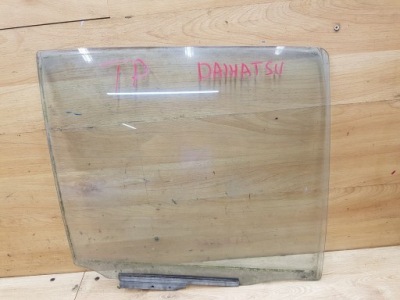 Стекло задняя задняя левая daihatsu charade фото №1