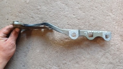 Opel crossland петля капот левый 13478954 фото №1