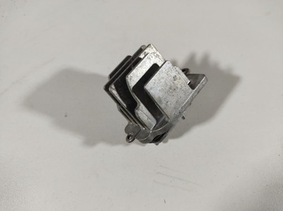 Volvo v60 13r- резистор противотуманной фары фото №1