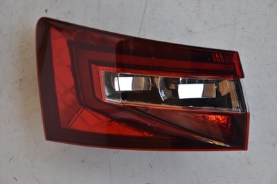 Skoda superb iii kombi лампа задня фото №1