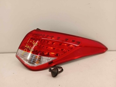 Hyundai i40 лампа права задня 11-19 фото №1