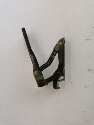 Skoda octavia ii 2 петля капот правый 1z0823302c фото №1