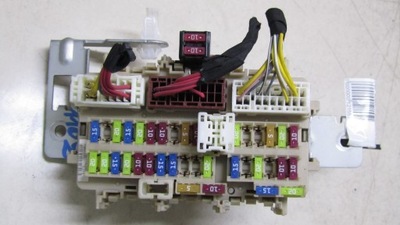 Renault kadjar 1.6 коробка запобіжників 14- фото №1