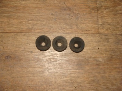 Резиновый элемент кронштейн фильтра воздуха land rover discovery 2 ii фото №1