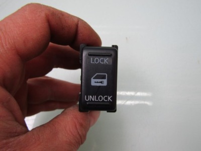 Micra k13 14r перемикач центрального замка lock фото №1