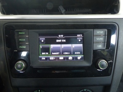 Радио заводской skoda rapid 5ja035871a радиопроигрыватель фото №1