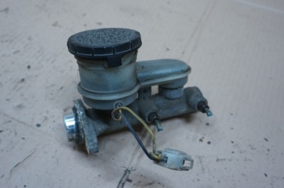 Isuzu trooper насос гальмівна 2,6b 83-91r фото №1