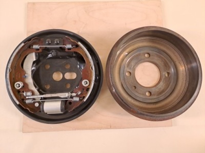 Corsa f 21r барабан тормозные колодки накладка комплект левый задний фото №1