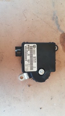Блок керування акумулятор audi 4f0907280e фото №1
