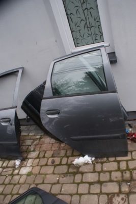 Colt cz двері праве задні 11h фото №1